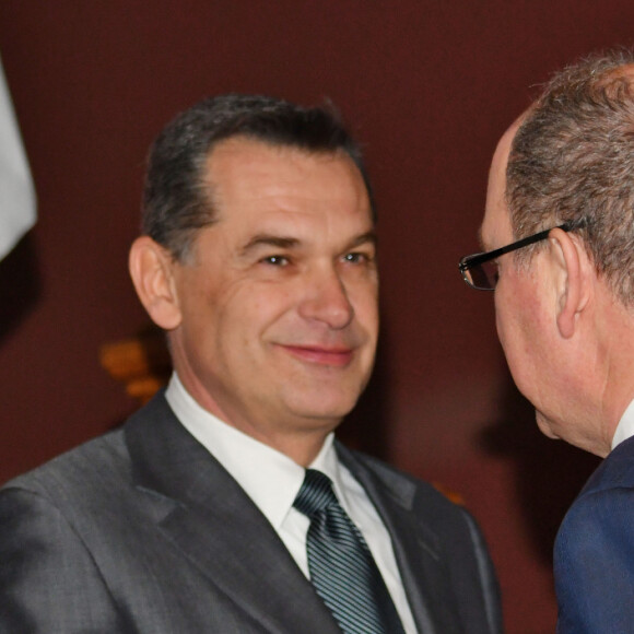 Jean-Raymond Gottlieb, commandant de la D.R.I de Monaco (père de Camille Gottlieb), et le prince Albert II de Monaco durant la traditionnelle cérémonie des voeux de la Sûreté Publique de Monaco le 22 janvier 2019. © Bruno Bebert / Bestimage 