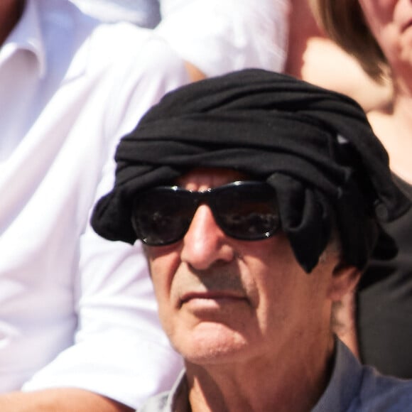 Raymond Domenech en tribunes lors des Internationaux de France de tennis de Roland Garros 2023 à Paris, France, le 2 juin 2023. © Moreau-Jacovides/Bestimage 