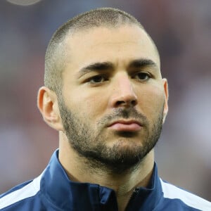 La-bas, un contrat de 200 millions d'euros sur 2 ans l'attend

Info - Le Real Madrid officialise le départ du club de Karim Benzema - Karim Benzema - Match amical France-Jamaïque à Lille le 8 juin 2014. C'était leur dernier match avant l'envol pour le Brésil lundi. Les Bleus ont fait le plein de confiance face à la Jamaïque ce dimanche soir en remportant leur match 8 - 0.