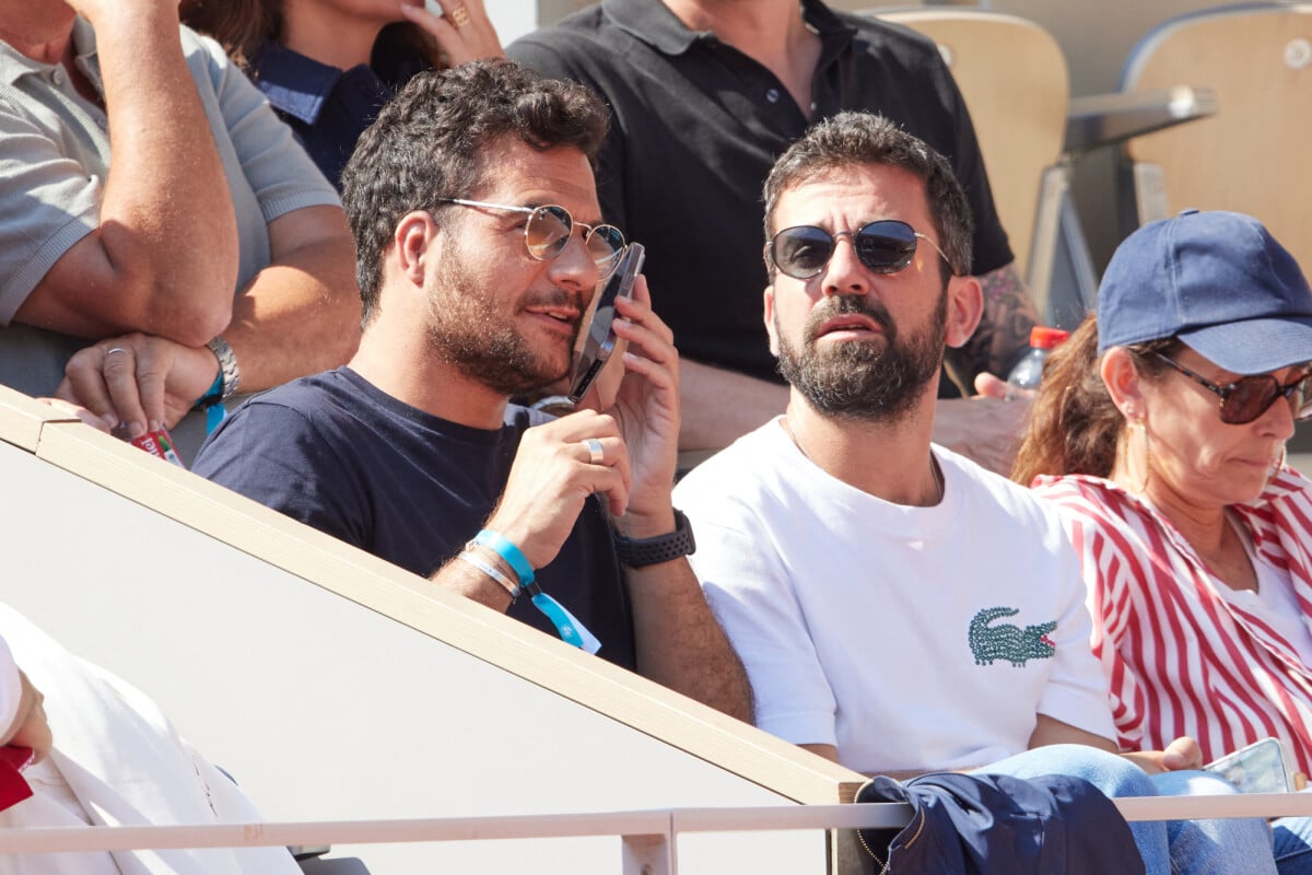 Photo Amir Haddad Mathieu Haddad Et Mademoiselle Agnès En Tribunes Lors Des Internationaux De