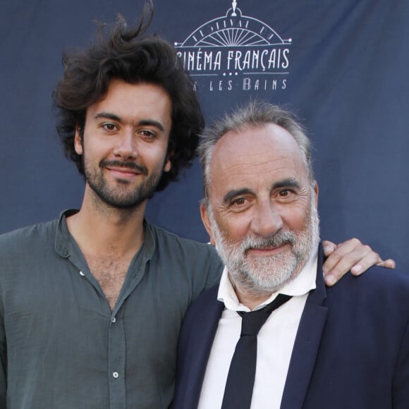 L'acteur n'est pas venu seul 
Exclusif - Antoine Duléry et son fils Raphaël Duléry à la 2ème édition du festival du cinéma français et gastronomie au casino de Aix les Bains le 6 juin 2023. © Denis Guignebourg / Bestimage  