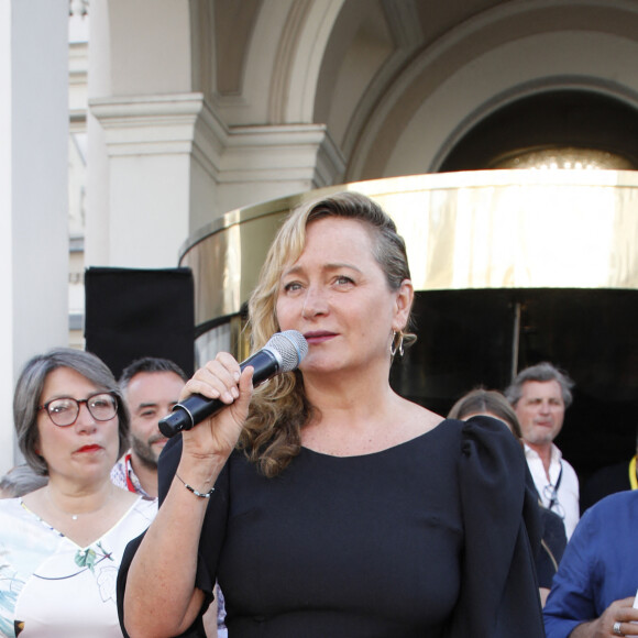 Exclusif - Julie Ferrier à la 2ème édition du festival du cinéma français et gastronomie au casino de Aix les Bains le 6 juin 2023. © Denis Guignebourg / Bestimage  