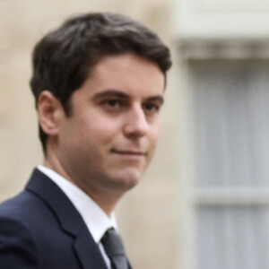 Gérald Darmanin, ministre de l'Intérieur et Gabriel Attal, Porte-parole du Gouvernement à la sortie du conseil des ministres, au palais de l'Elysée, Paris, France, le 16 mars 2022. © Stéphane Lemouton/Bestimage 