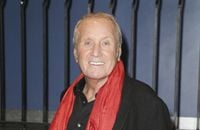 Yves Rénier : Sa fille Lola enceinte de son deuxième enfant, "je serai bientôt une montgolfière"