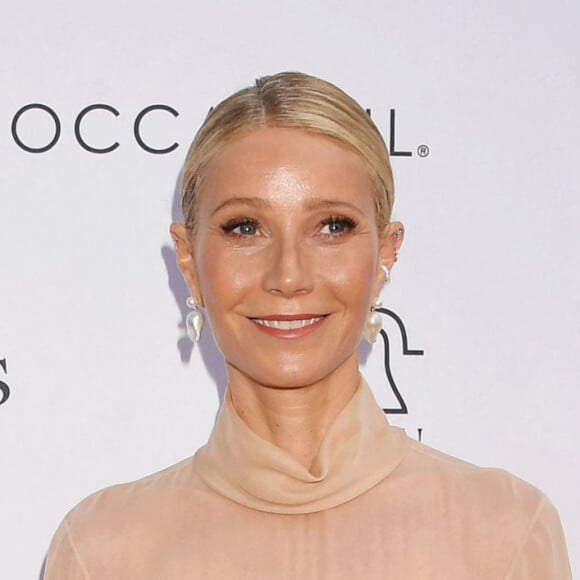 Gwyneth Paltrow au photocall de la soirée des "Fashion Awards 2023" à Los Angeles, le 23 avril 2023. 