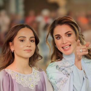 Ils sont les parents de quatre enfants dont Iman, mariée en mars.
Dîner de pré-mariage du prince Hussein de Jordanie et de Rajwa al Saif, au palais royal à Amman (Jordanie), le 22 mai 2023. Le mariage du fils aîné du roi Abdallah II et de la reine Rania de Jordanie avec Rajwa al Saif, sera célébré le 1er juin 2023. 