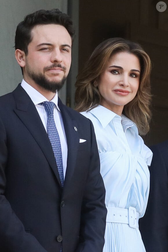 Le président de la République française et sa femme la Première Dame reçoivent le roi, la reine Rania et le prince héritier Hussein Bin Abdallah de Jordanie pour un déjeuner de travail au palais de l'Elysée, à Paris, France, le 14 septembre 2022 © Stéphane Lemouton/Bestimage 