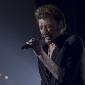 Exclusif - Johnny Hallyday en concert au POPB AccorHotels Arena à Paris. Le 27 novembre 2015 © Dimitri Coste / Bestimage 