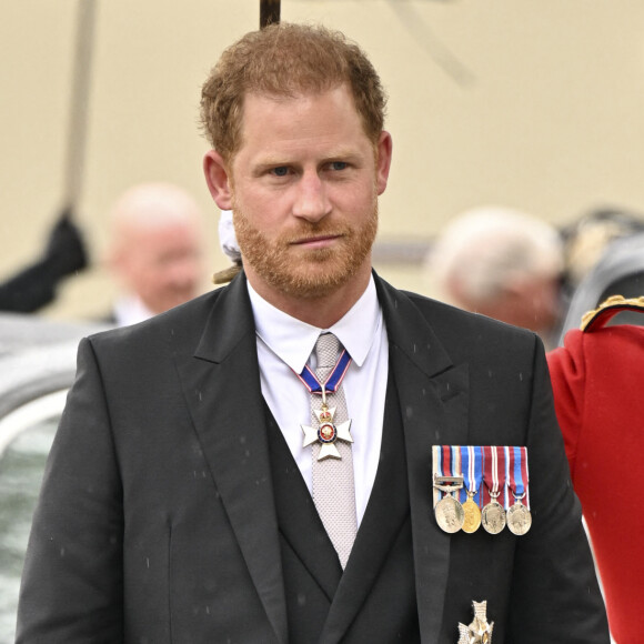 Le prince Harry, duc de Sussex - Les invités arrivent à la cérémonie de couronnement du roi d'Angleterre à l'abbaye de Westminster de Londres, Royaume Uni, le 6 mai 2023 