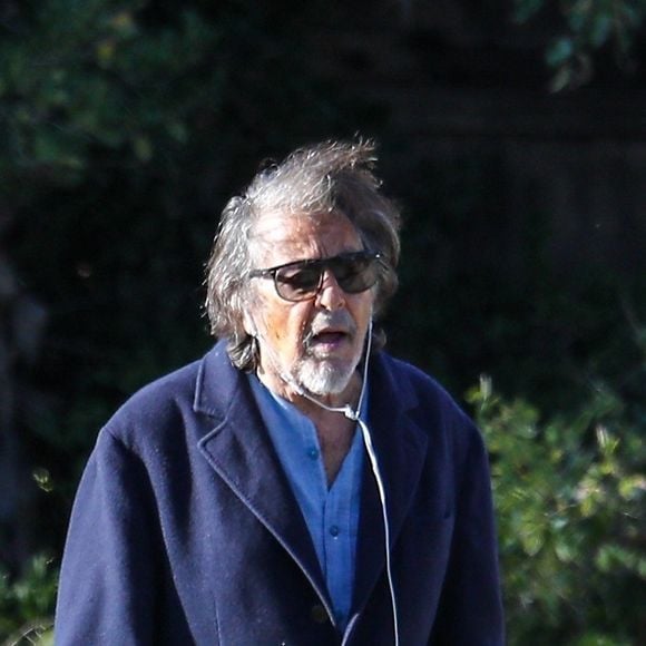 Exclusif - Al Pacino se promène dans les rues de Los Angeles le 2 novembre 2022. 