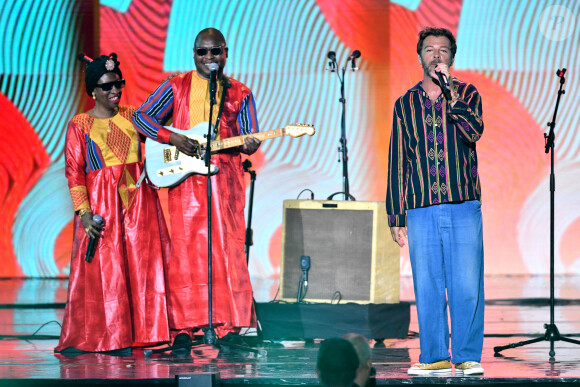 Exclusif - Christophe Maé avec Amadou et Mariam - Enregistrement de l'émission "La chanson de l'année" dans les Arènes de Nîmes, diffusée le 17 juin sur TF1. © Bruno Bebert-Christophe Clovis / Bestimage