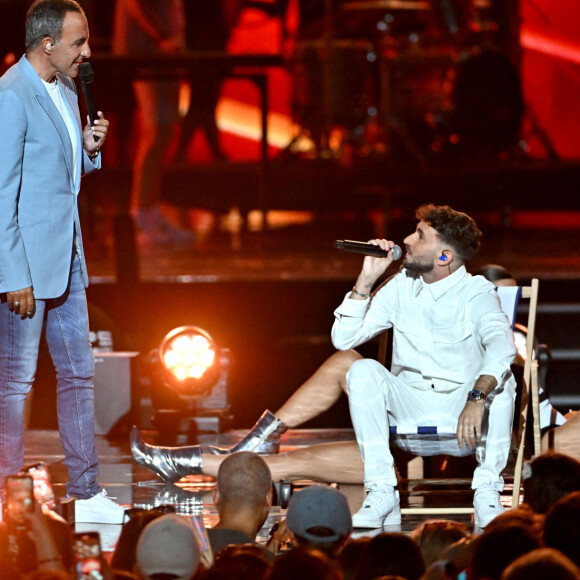 Exclusif - Nikos Aliagas et Ridsa - Enregistrement de l'émission "La chanson de l'année" dans les Arènes de Nîmes, diffusée le 17 juin sur TF1. © Bruno Bebert-Christophe Clovis / Bestimage