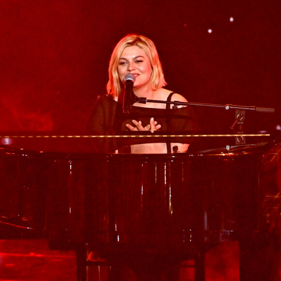 Exclusif - Louane Emera - Enregistrement de l'émission "La chanson de l'année" dans les Arènes de Nîmes, diffusée le 17 juin sur TF1. © Bruno Bebert-Christophe Clovis / Bestimage