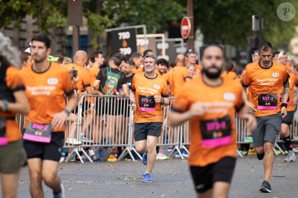 Hervé Mathoux (journaliste) lors du marathon Orange Night Run, une boucle de 5,274 km le long des quais de Seine, pour tenter de remporter l'un des 1000 dossards pour le Marathon Pour Tous des Jeux Olympiques de Paris 2024, à Paris, France, le 17 juin 2023. © Jeremy Melloul/Bestimage