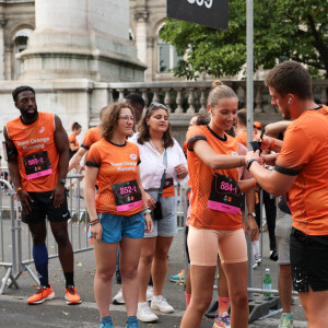 Amandine Petit (Miss France 2021) lors du marathon Orange Night Run, une boucle de 5,274 km le long des quais de Seine, pour tenter de remporter l'un des 1000 dossards pour le Marathon Pour Tous des Jeux Olympiques de Paris 2024, à Paris, France, le 17 juin 2023. © Jeremy Melloul/Bestimage