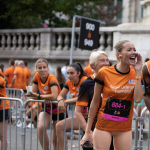 Amandine Petit (Miss France 2021) lors du marathon Orange Night Run, une boucle de 5,274 km le long des quais de Seine, pour tenter de remporter l'un des 1000 dossards pour le Marathon Pour Tous des Jeux Olympiques de Paris 2024, à Paris, France, le 17 juin 2023. © Jeremy Melloul/Bestimage