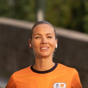 Amandine Petit (Miss France 2021) lors du marathon Orange Night Run, une boucle de 5,274 km le long des quais de Seine, pour tenter de remporter l'un des 1000 dossards pour le Marathon Pour Tous des Jeux Olympiques de Paris 2024, à Paris, France, le 17 juin 2023. © Jeremy Melloul/Bestimage