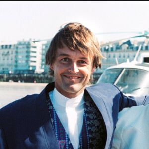 Nicolas Hulot et son mariage avec Isabelle Patissier à Saint Malo en 1993.