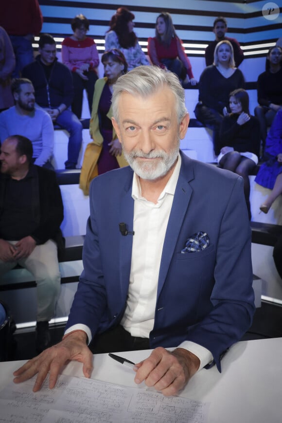 Exclusif - Gilles Verdez - Sur le plateau de l'émission TPMP (Touche Pas à Mon Poste) présentée en direct par C.Hanouna et diffusée sur C8 à Paris le 7 mars 2023. © Jack Tribeca / Bestimage