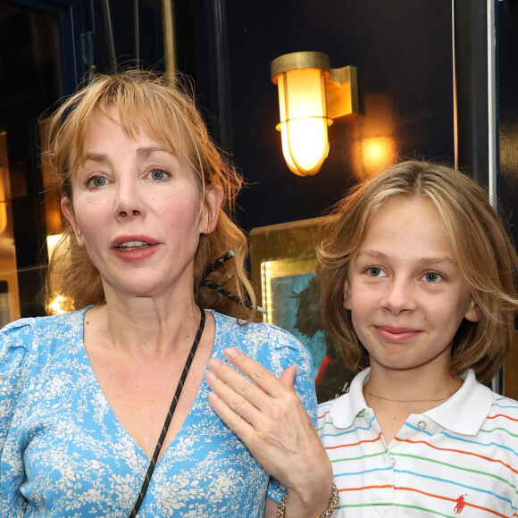 Son fils Billy agé de 12 ans a posé avec sa maman 
Julie Depardieu et son fils Billy - Avant-première du film "Les Secrets de la princesse de Cadignan" au Silencio des Prés à Paris le 21 juin 2023. © Coadic Guirec/Bestimage