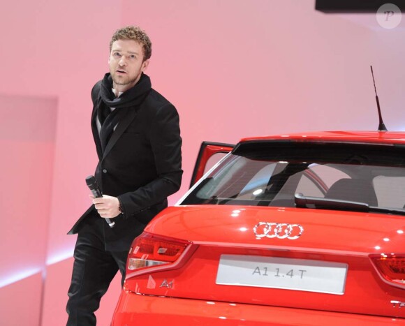Justin Timberlake vante les qualités de la nouvelle Audi A1, à Genève, le 1er mars 2010 !