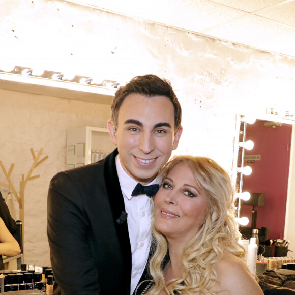 Elles n'auraient également consommé que du riz et des pâtes durant cinq mois.
Exclusif - Jordan de Luxe et Loana Petrucciani lors de l'enregistrement de l'émission "Chez Jordan" à Paris. Le 26 octobre 2022 © Cédric Perrin / Bestimage 