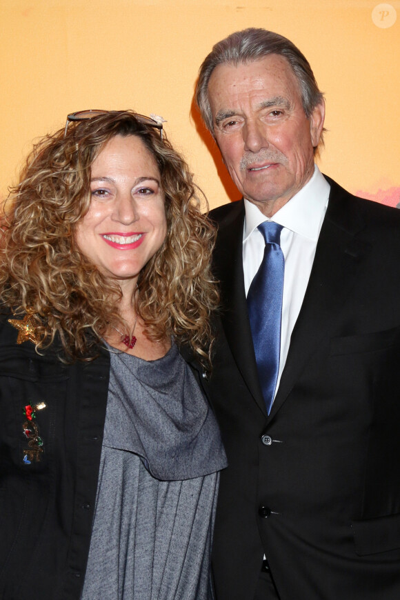 Deanna Barnert et Eric Braeden - Eric Braeden fête ses 40 ans dans le rôle de Victor Newman dans la série "Les Feux de l'amour" au CBS Television City à Los Angeles, Californie, Etats-Unis, le 7 février 2020. © Kay Blake/Zuma Press/Bestimage 