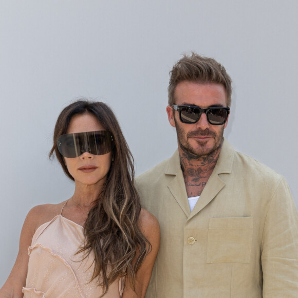 David et Victoria Beckam était au rendez-vous Jacquemus
Victoria Beckham et son mari David Beckham au photocall du défilé Jacquemus collection "Le chouchou" automne-hiver, même si la marque est désormais déconnectée du traditionnel calendrier de la mode et livre des collections qui ne sont plus liées aux saisons, au château de Versailles. © Olivier Borde/Bestimage 