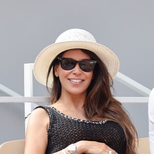 Elle apparaissait plus rayonnante que jamais
Reem Kherici, enceinte dans les tribunes lors des Internationaux de France de Tennis de Roland Garros 2023. Paris, le 7 juin 2023. © Jacovides-Moreau / Bestimage