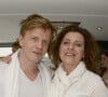 Cela étant, Alex Lutz a parlé de leur couple avec un immense romantisme dans "Marie Claire"
Alex Lutz et sa femme Mathilde Vial - La 4ème édition du "Brunch Blanc" sur le bateau "L'Excellence" à Paris, le 29 juin 2014.