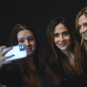 Exclusif - Fabienne Carat et sa soeur Carole Carat, experte décoratrice et architecte d'intérieur, invitées du Salon de l'Habitat 2022 à Saint-Lô. Le 6 mars 2022 © Franck Castel / Bestimage