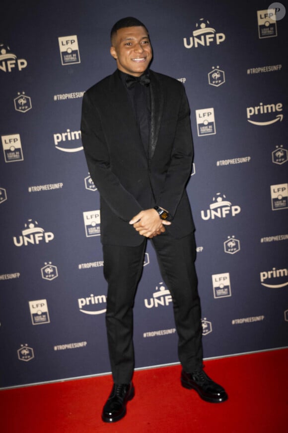 Kylian Mbappé (PSG) au photocall de la 31ème cérémonie des "Trophées UNFP" au Pavillon Gabriel. Paris, le 28 mai 2023.