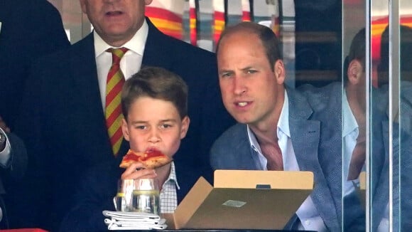 Prince William : Son fils aîné George engloutit une pizza, moment de pur détente entre garçons