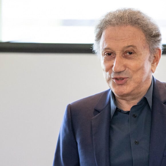 Exclusif - Michel Drucker - Conférence de presse de la 2ème fête de l'Aviation 2021 à Paris le 23 septembre 2021. © Jeremy Melloul/Bestimage