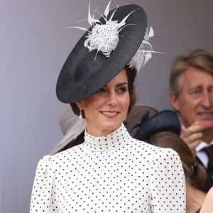 Kate Middleton aurait d'ailleurs usé de son influence au détriment du prince Harry et de Meghan Markle
Catherine (Kate) Middleton, princesse de Galles - La famille royale britannique assiste au service annuel de l'ordre de la jarretière à la chapelle St George du château de Windsor, Berkshire, Royaume Uni, le 19 juin 2023. 