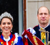 Une version "plus douce" était prévue avant l'intervention de Kate Middleton 
Le prince William, prince de Galles, et Catherine (Kate) Middleton, princesse de Galles - La famille royale britannique salue la foule sur le balcon du palais de Buckingham lors de la cérémonie de couronnement du roi d'Angleterre à Londres le 5 mai 2023. 
