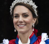 Kate Middleton aurait fait modifier un communiqué du Palais de Buckingham
Catherine (Kate) Middleton, princesse de Galles - La famille royale britannique salue la foule sur le balcon du palais de Buckingham lors de la cérémonie de couronnement du roi d'Angleterre à Londres le 5 mai 2023. 