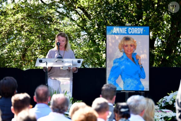 Michèle Lebon la nièce d'Annie Cordy - Obsèques de Annie Cordy sur la Butte Saint-Cassien à Cannes le 12 septembre 2020. © Bruno Bebert/Bestimage