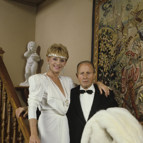 Annie Cordy avec son mari Bruno chez elle le 23 décembre 1985.