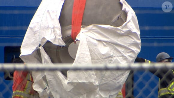 Image de CBC News lors du repêchage des morceaux du sous-marin Titan après son implosion dans les eaux du Canada.