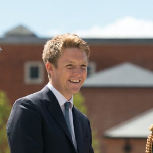 Et il continue d'être très proche de William ! 
Le prince William, duc de Cambridge avec Hugh Grosvenor, duc de Westminster - Inauguration du Defence and National Rehabilitation Centre a Nottinghamshire, le 21 juin 2018. 