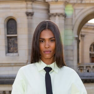 Grande adepte du front row, Tina Kunakey s'est rendue, le 5 juillet 2023, au château de Chantilly.
Tina Kunakey - Défilé de mode automne-hiver 2024 Haute-Couture "Valentino" au château de Chantilly, lors de la fashion week de Paris. Le 5 juillet 2023. © Olivier Borde / Bestimage