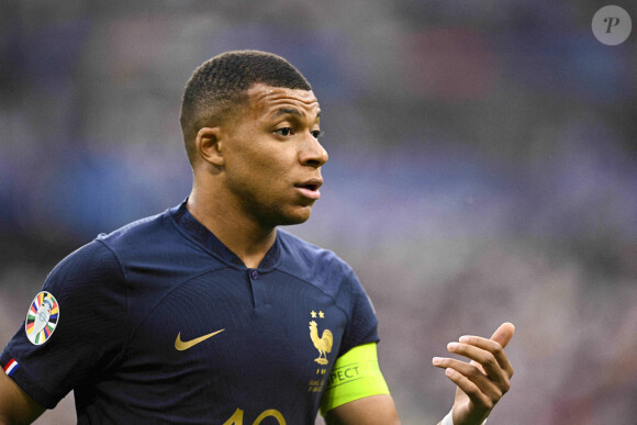 Kylian Mbappé à un match de qualifications de l'Euro2024 "France - Grèce (1-0)" au stade de France, le 19 juin 2023.