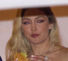 L'occasion de se pencher sur une légende urbaine qui a la peau dure selon laquelle les aliments "tournent" lorsqu'il y a un orage. 
Gigi Hadid mange un burger In-N-Out - Les célébrités à la soirée Vanity Fair lors de la 95ème édition de la cérémonie des Oscars au centre Wallis Annenberg dans le quartier de Beverly Hills, à Los Angeles, Californie, Etats-Unis, le 13 mars 2023.