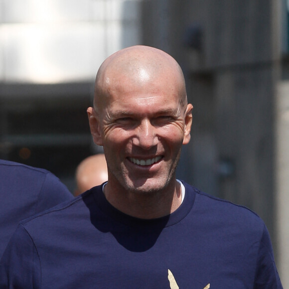 Zinédine Zidane à la cérémonie de remise des prix des Ambassadeurs ELA et lancement de la nouvelle campagne "Mets tes baskets et bats la maladie" à la Cité des Sciences et de l'Industrie à Paris, le 7 juin 2023 © Christophe Clovis / Bestimage