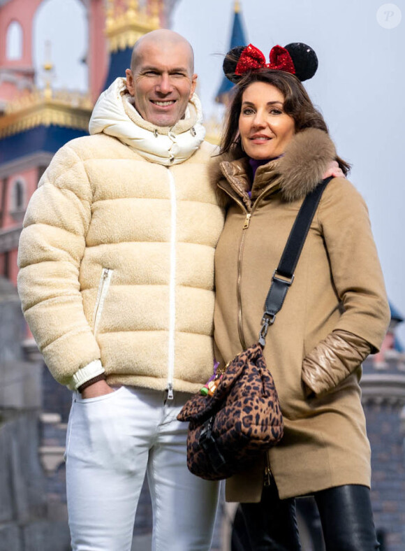 Zinédine Zidane et sa femme Véronique au 30ème anniversaire du parc d'attractions Disneyland Paris à Marne-la-Vallée le 5 mars 2022. © Disney via Bestimage 