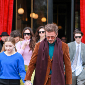 Les internautes ont été nombreux à réagir.
David Beckham, Victoria Beckham, Brooklyn Beckham, sa femme Nicola Peltz, Harper Beckham et Cruz Beckham célèbrent l'Anniversaire de Brooklyn à Paris durant la Fashion Week de Paris (PFW), France, le 03 Mars 2023