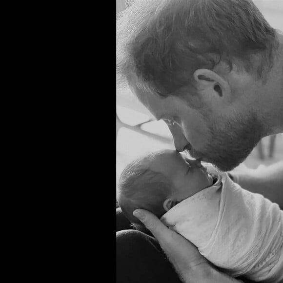 Le prince Harry, duc de Sussex et Meghan Markle, duchesse de Sussex, avec leurs enfants Archie et Lilibet. 