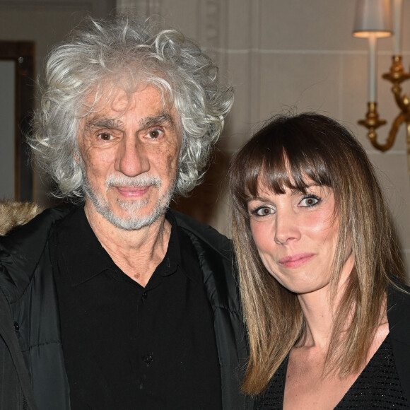 Louis Bertignac et sa femme Laëtitia Brichet ont un enfant.
Louis Bertignac et sa femme Laetitia Brichet - Gala caritatif des "Stéthos d'Or" qui récompensent les artistes qui contribuent au bien-être de tous, organisé par la Fondation pour la Recherche en Physiologie au George V à Paris. © Coadic Guirec-Rachid Bellak/Bestimage