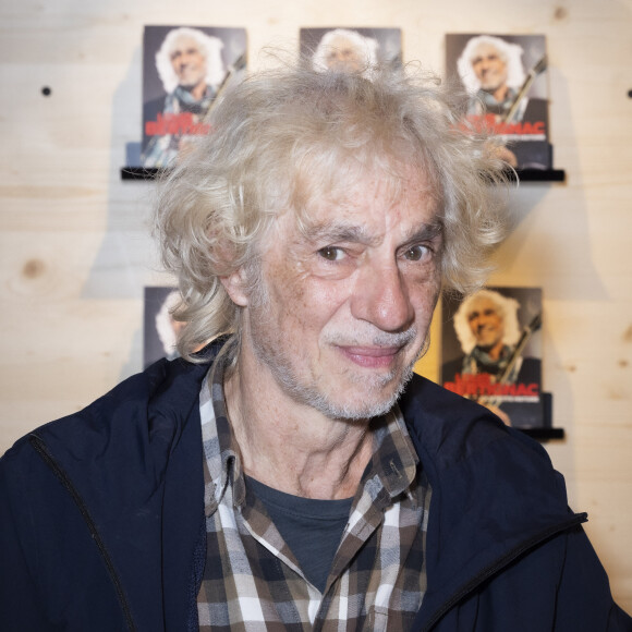Louis Bertignac - Festival du Livre de Paris 2022 au Grand Palais éphémère - Paris le 23/04/2022 - © Jack Tribeca / Bestimage 